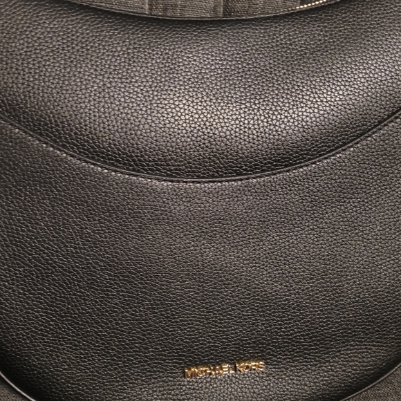Michael Kors, black shoulder bag - Picture 2 of 5